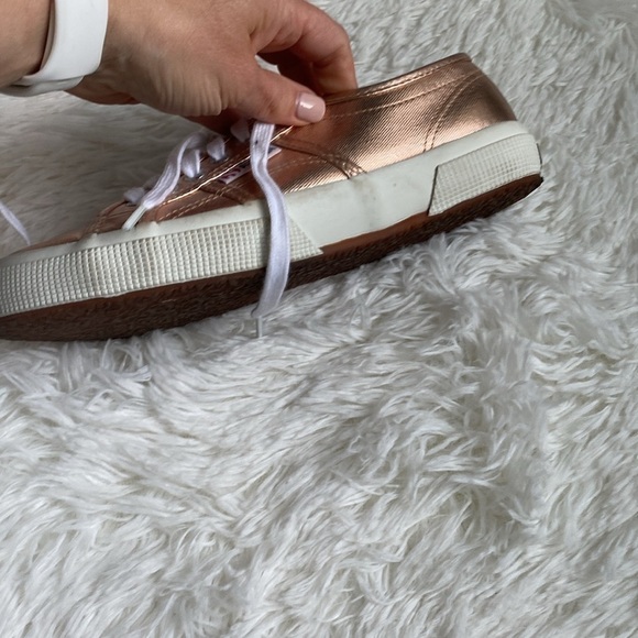 Superga COTU classic sneaker shiny rose gold US size 8. - Picture 8 of 9
